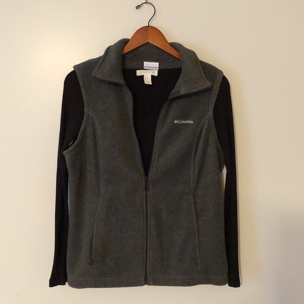 Women’s Medium Grey Fleece Columbia Vest